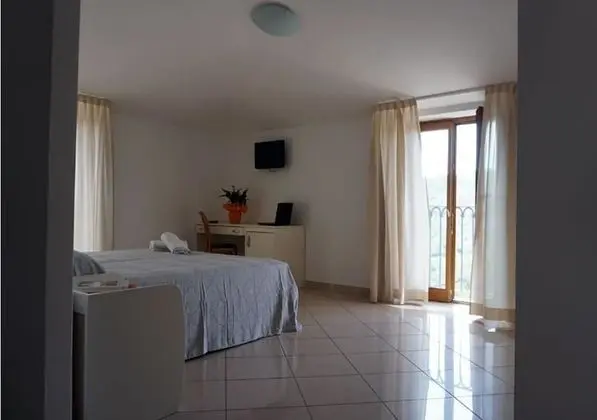 Tek Büyük Yataklı Oda