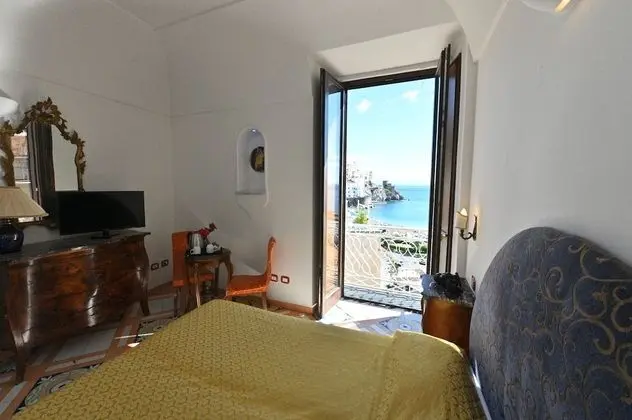 Tek Büyük Yataklı Oda, Balkon, Deniz Manzaralı