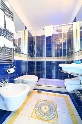 Tek Büyük Yataklı Oda, Balkon, Deniz Manzaralı