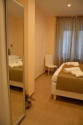 Tek Büyük veya İki Ayrı Yataklı Oda