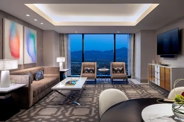 Luxury Süit, 1 En Büyük (King) Boy Yatak, Engellilere Uygun, Şehir Manzaralı (Hearing)