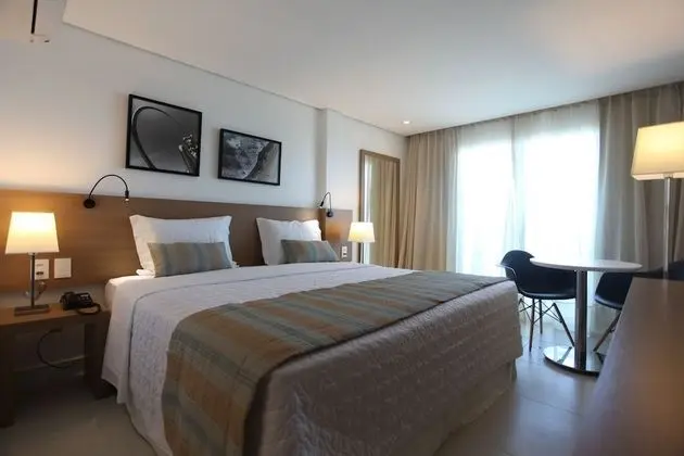 Deluxe Oda, Denize Bakan