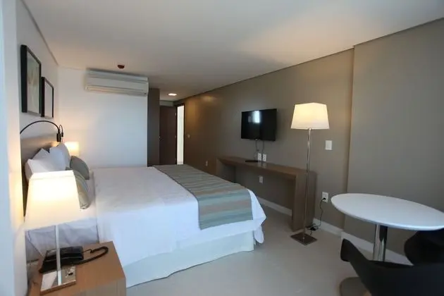 Deluxe Oda, Denize Bakan
