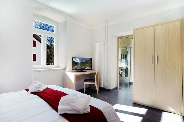 Büyük Yataklı Tek Kişilik Oda