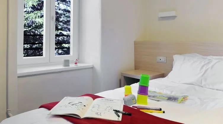 Büyük Yataklı Tek Kişilik Oda