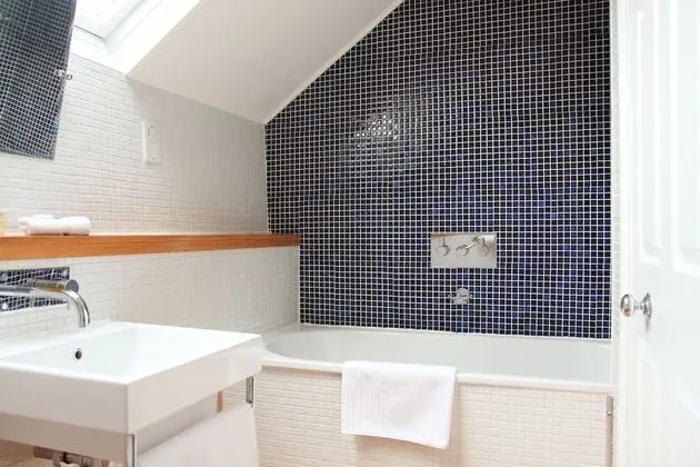 Classic Tek Büyük Yataklı Oda, Özel Banyo (The Tibbiwell)