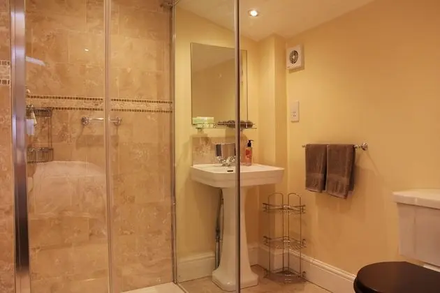 Deluxe Tek Büyük Yataklı Oda, Banyolu/Duşlu (The Gloucester)