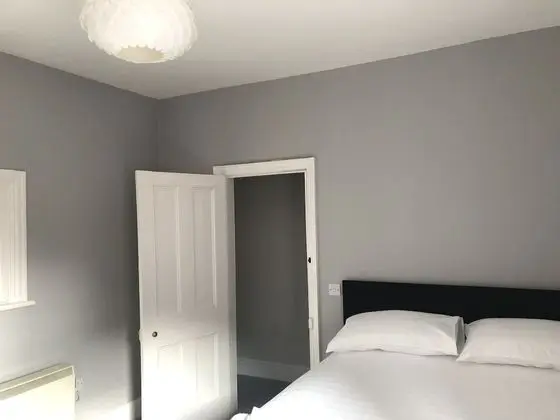 Apart Daire, Özel Banyo (The Croft)
