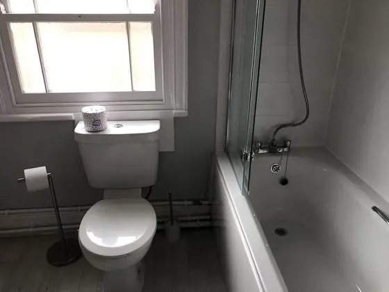 Apart Daire, Özel Banyo (The Croft)