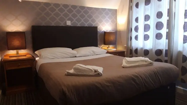 Tek Büyük Yataklı Oda, 1 Çift Kişilik Yatak