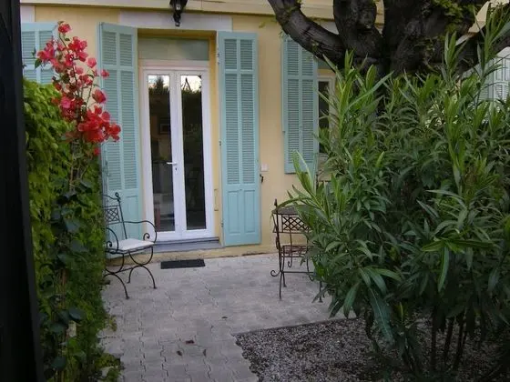 Classic Apart Daire, Banyolu/Duşlu, Bahçe Manzaralı
