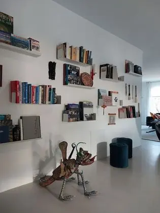 Design Tek Büyük Yataklı Oda, 1 Büyük (Queen) Boy Yatak, Teras, Bahçeli