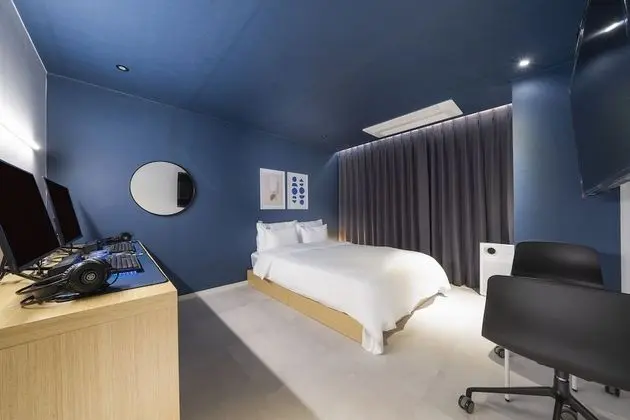 Deluxe Tek Büyük Yataklı Oda (Check-in 10pm on FRI,SAT,SUN)