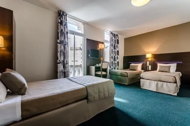 Tek Büyük Yataklı Oda