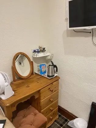 Basic Büyük Yataklı Tek Kişilik Oda
