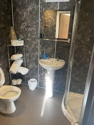 Basic Büyük Yataklı Tek Kişilik Oda