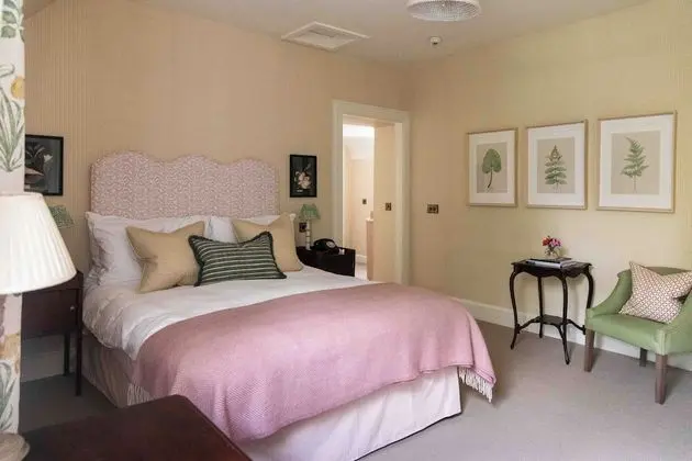Cottage Room