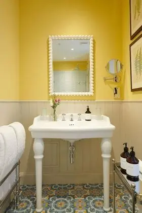 Cottage Room