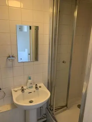 Oda, Banyolu/Duşlu