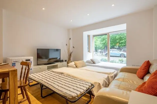 Tek Büyük Yataklı Oda (1)