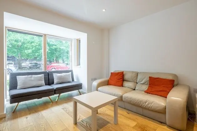 Tek Büyük Yataklı Oda (1)