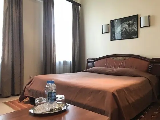 Junior Süit, 1 Çift Kişilik Yatak