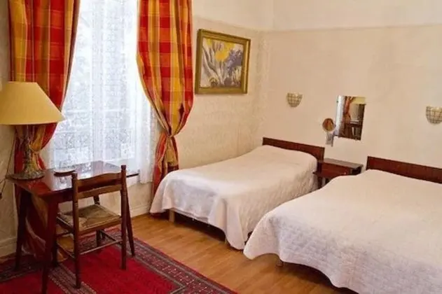 İki Ayrı Yataklı Oda, Avlu Manzaralı