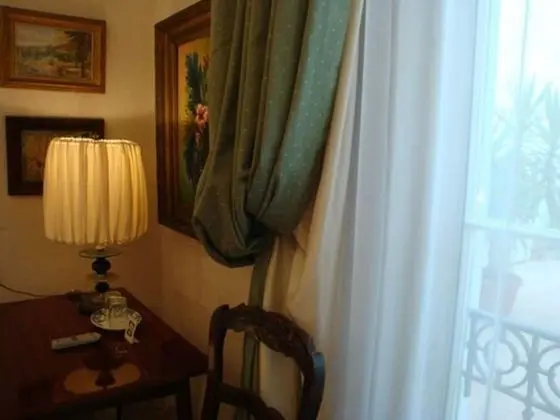 İki Ayrı Yataklı Oda, Avlu Manzaralı