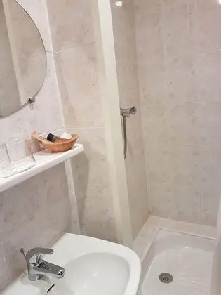 İki Ayrı Yataklı Oda, Avlu Manzaralı