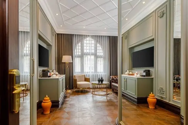 Executive Suite