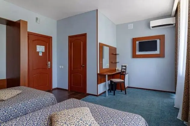 Comfort Tek Büyük Yataklı Oda