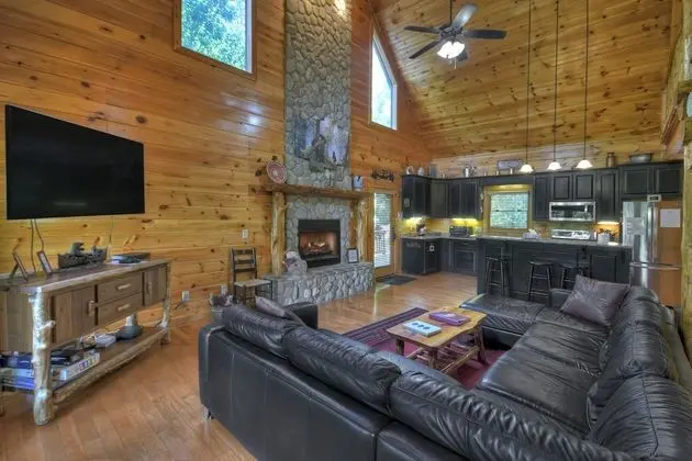 Kulübe (Crooked Creek- Creekview near Ocoee R)