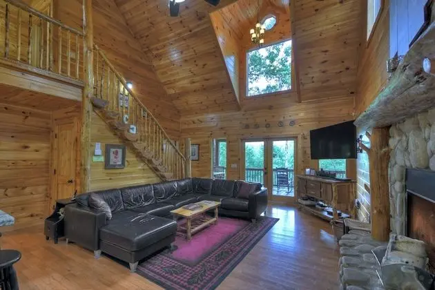 Kulübe (Crooked Creek- Creekview near Ocoee R)