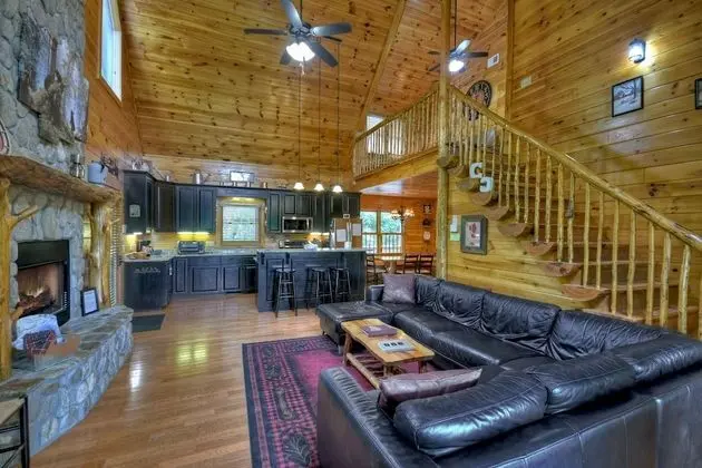 Kulübe (Crooked Creek- Creekview near Ocoee R)