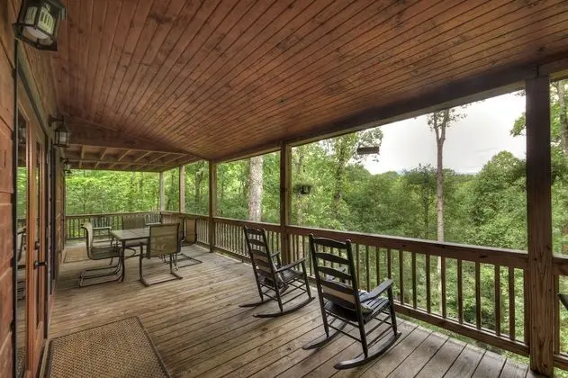 Kulübe (Crooked Creek- Creekview near Ocoee R)