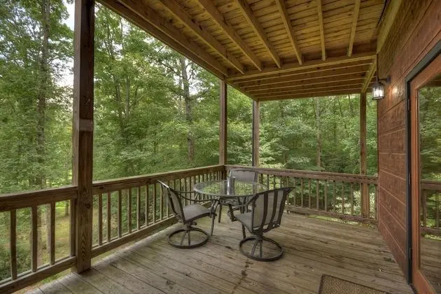 Kulübe (Crooked Creek- Creekview near Ocoee R)