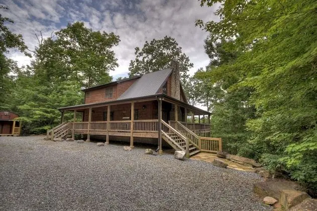 Kulübe (Crooked Creek- Creekview near Ocoee R)