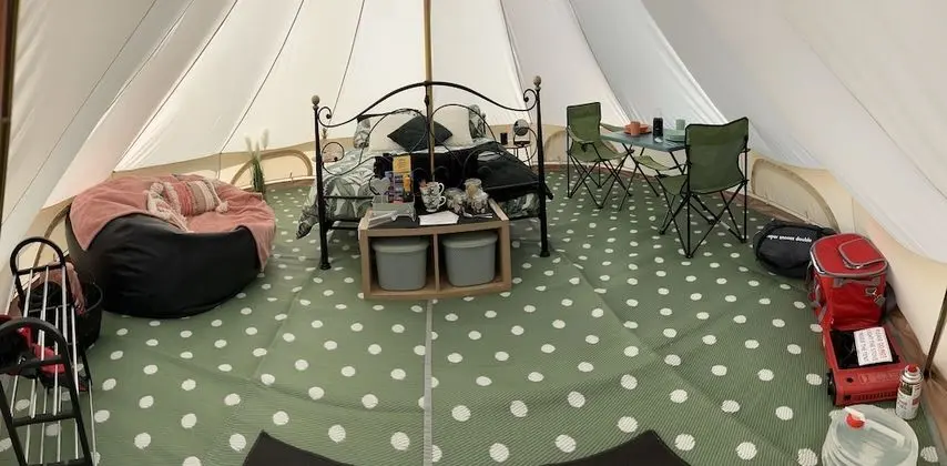 Kulübe, 1 Büyük (Queen) Boy Yatak