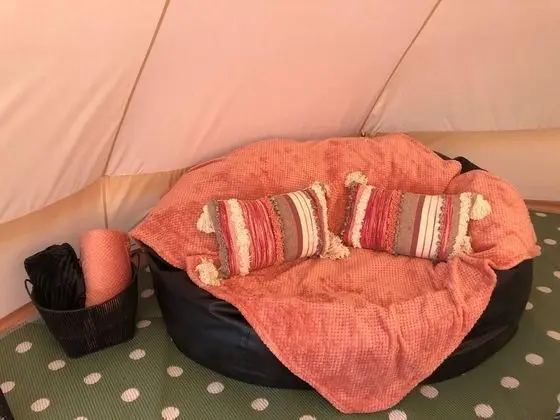 Kulübe, 1 Büyük (Queen) Boy Yatak