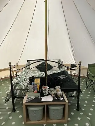 Kulübe, 1 Büyük (Queen) Boy Yatak