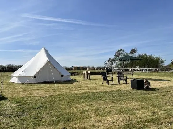 Kulübe, 1 Büyük (Queen) Boy Yatak