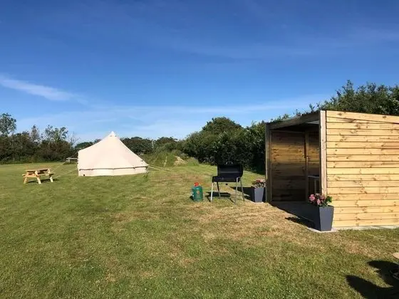 Kulübe, 1 Büyük (Queen) Boy Yatak