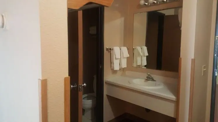 İki Büyük (Queen) Boy Yataklı, Sigara İçilmeyen