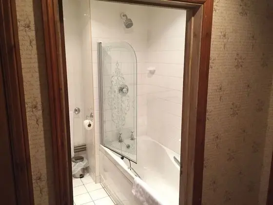Superior Tek Büyük Yataklı Oda, Banyolu/Duşlu (Superior Double with Bath)