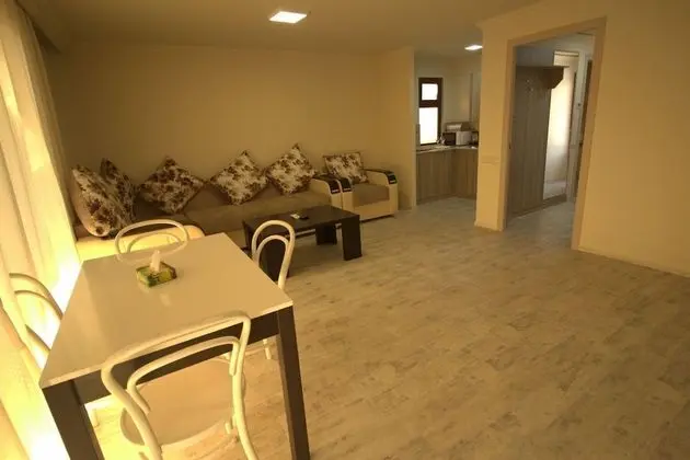 Family Kır Evi, Teras