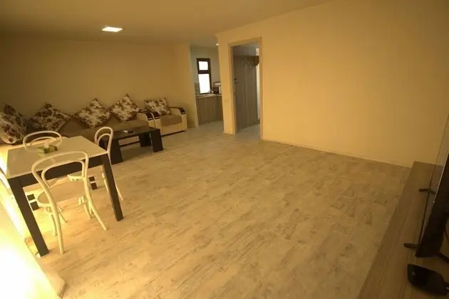 Family Kır Evi, Teras