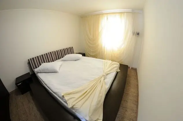 Kır Evi, Teras