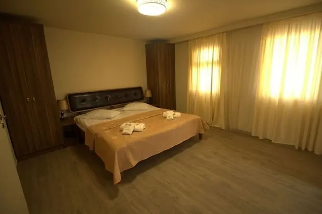 Kır Evi, Teras