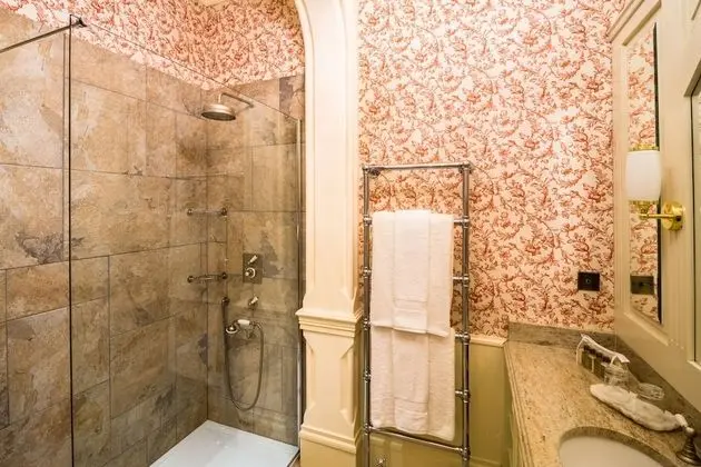 Standard Tek Büyük Yataklı Oda, Bahçe Manzaralı