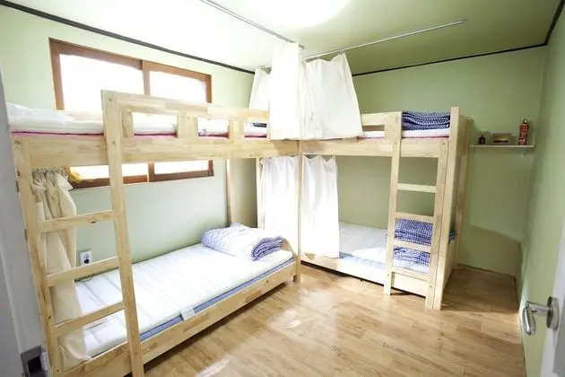 1 Bed in 4-Beds Dormitory for Mixed